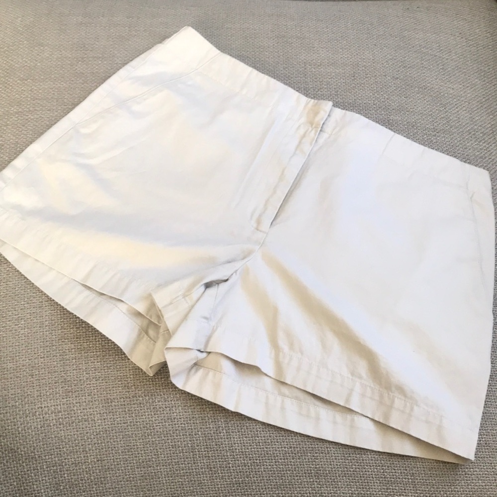 Armani Exchange Women’s Beige Shorts Size 8